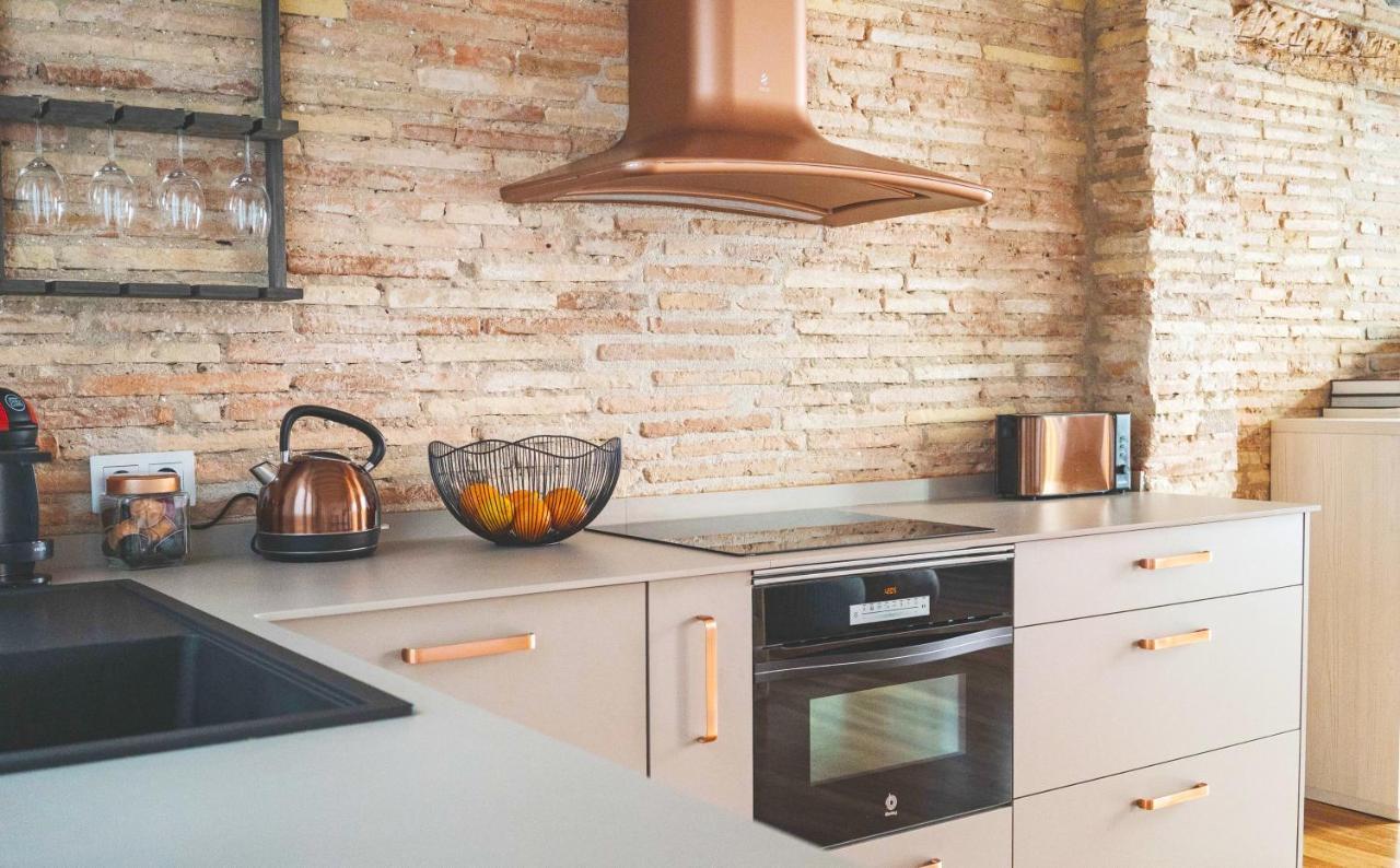 Апартаменты Lux Wood Loft With Air Con & Lift Логроньо Экстерьер фото
